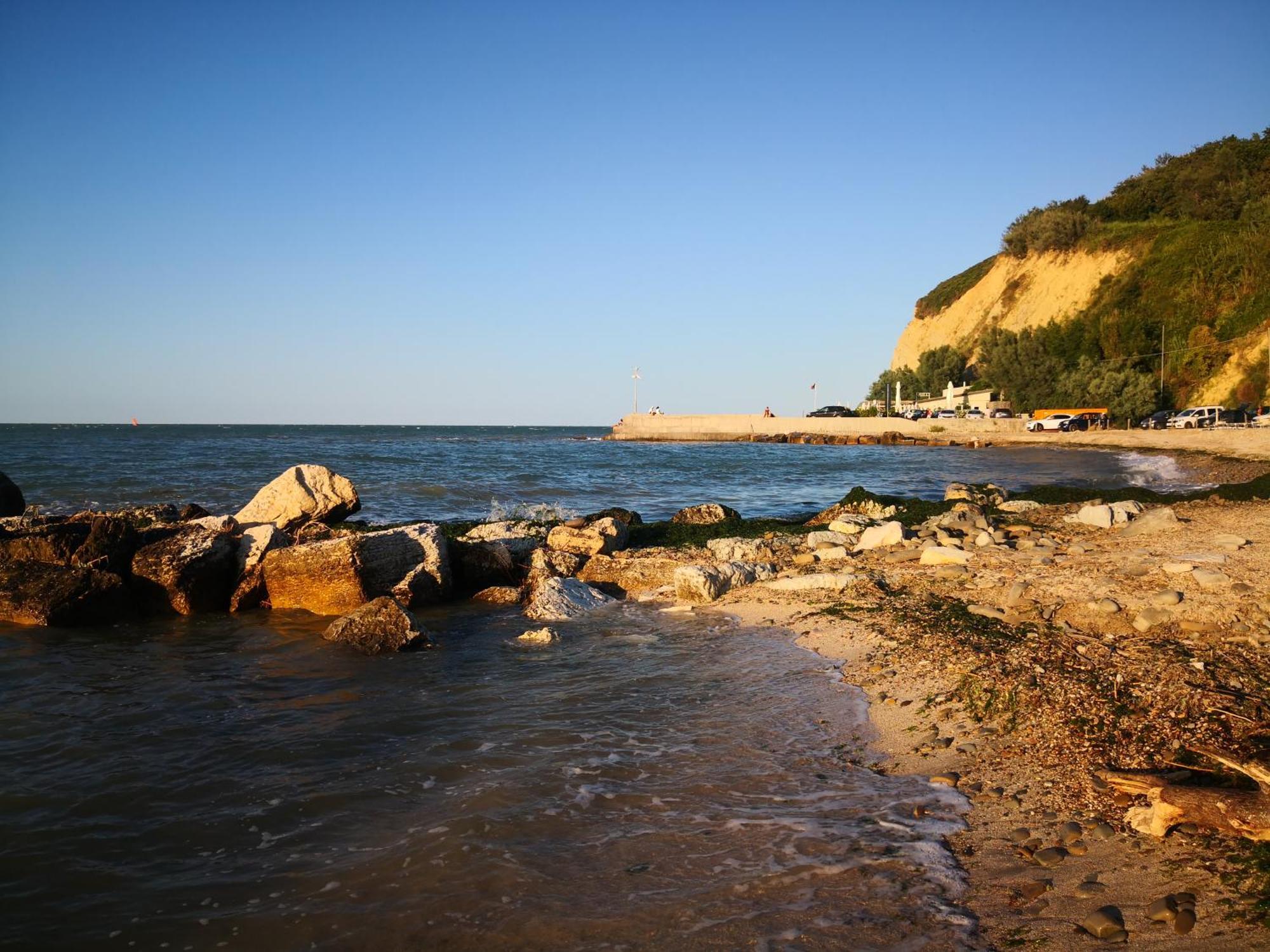 Residence Baia Vallugola Castel di Mezzo Екстер'єр фото