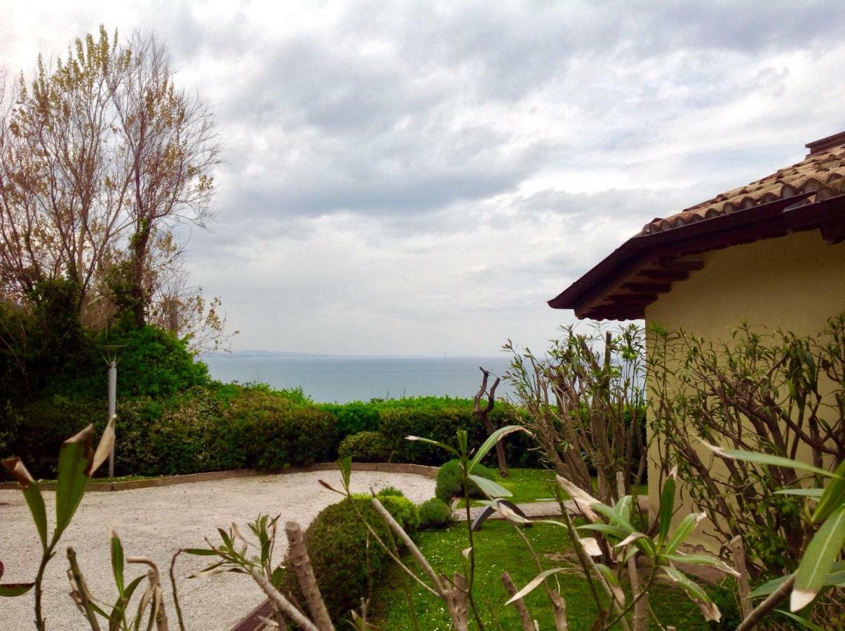 Residence Baia Vallugola Castel di Mezzo Екстер'єр фото