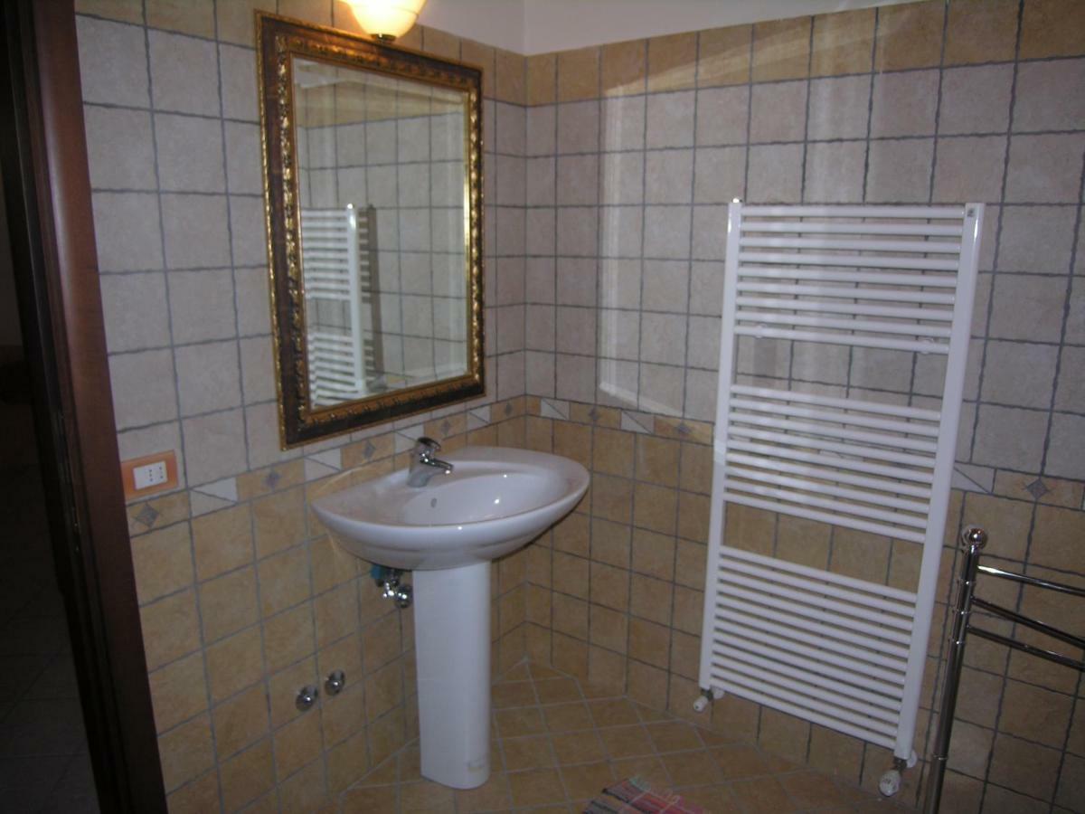Residence Baia Vallugola Castel di Mezzo Екстер'єр фото