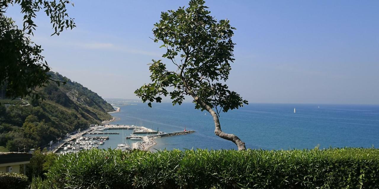 Residence Baia Vallugola Castel di Mezzo Екстер'єр фото