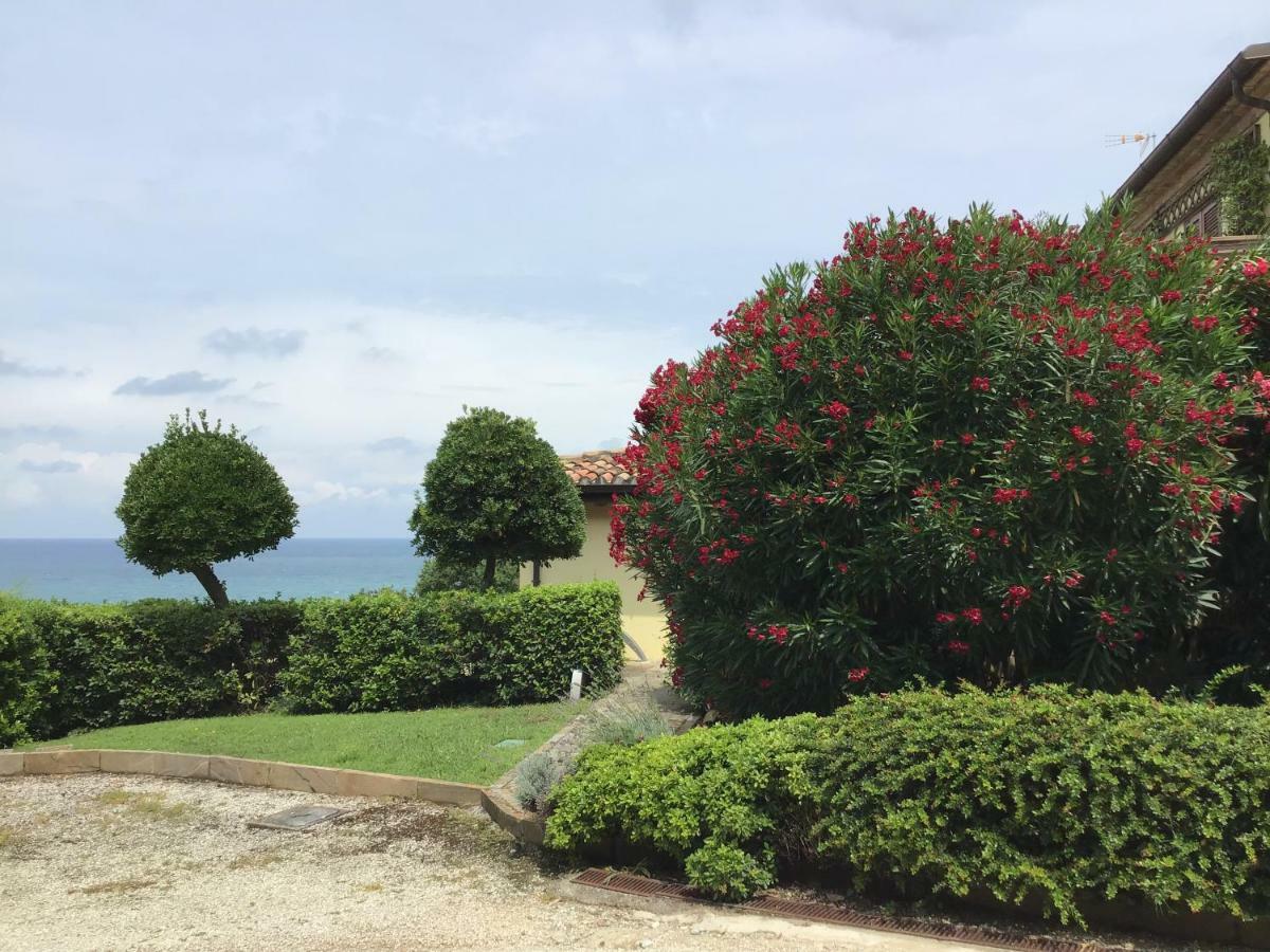 Residence Baia Vallugola Castel di Mezzo Екстер'єр фото